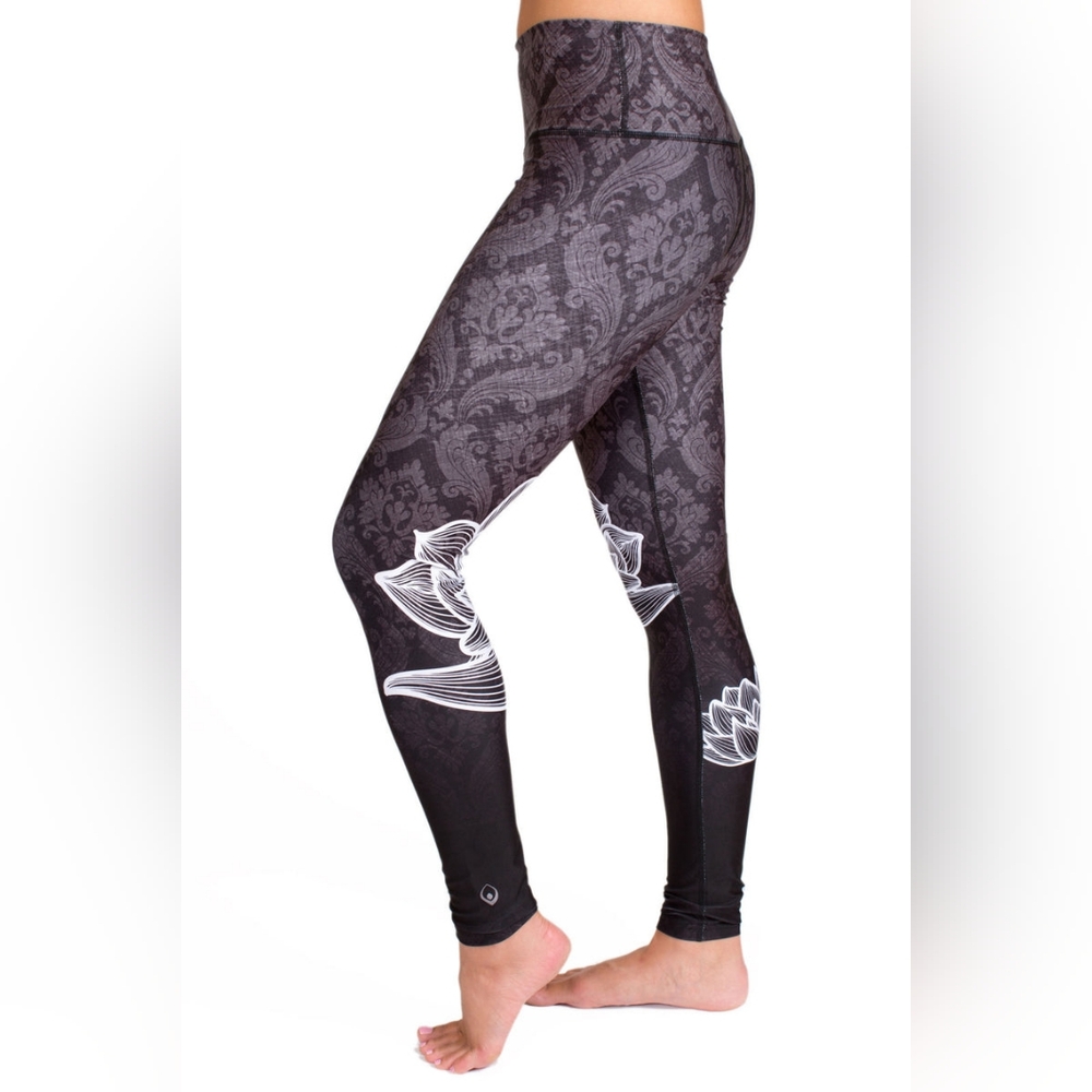My Inner Fire Black Damask Lotus High Rise Yoga Leggings size 6 Women's
